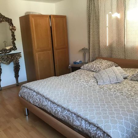 Appartement 2 Chambres Au Coeur Du Vignoble Avec Terrasse Riquewihr Exterior foto