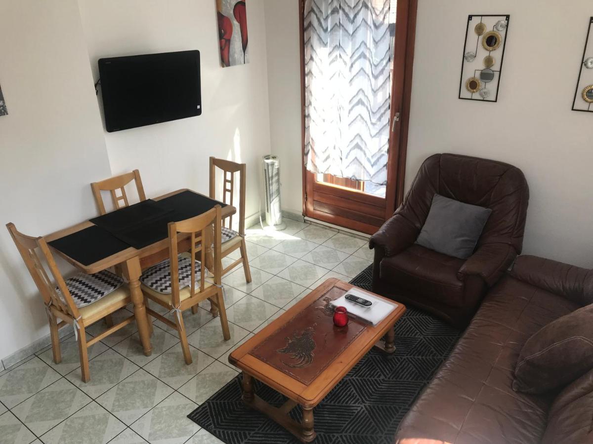 Appartement 2 Chambres Au Coeur Du Vignoble Avec Terrasse Riquewihr Exterior foto
